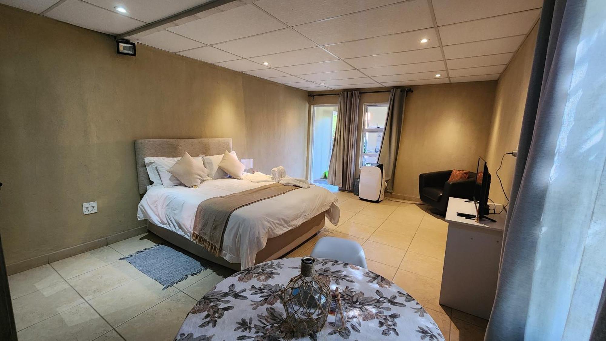 Koi Inn Hartbeespoort Eksteriør billede